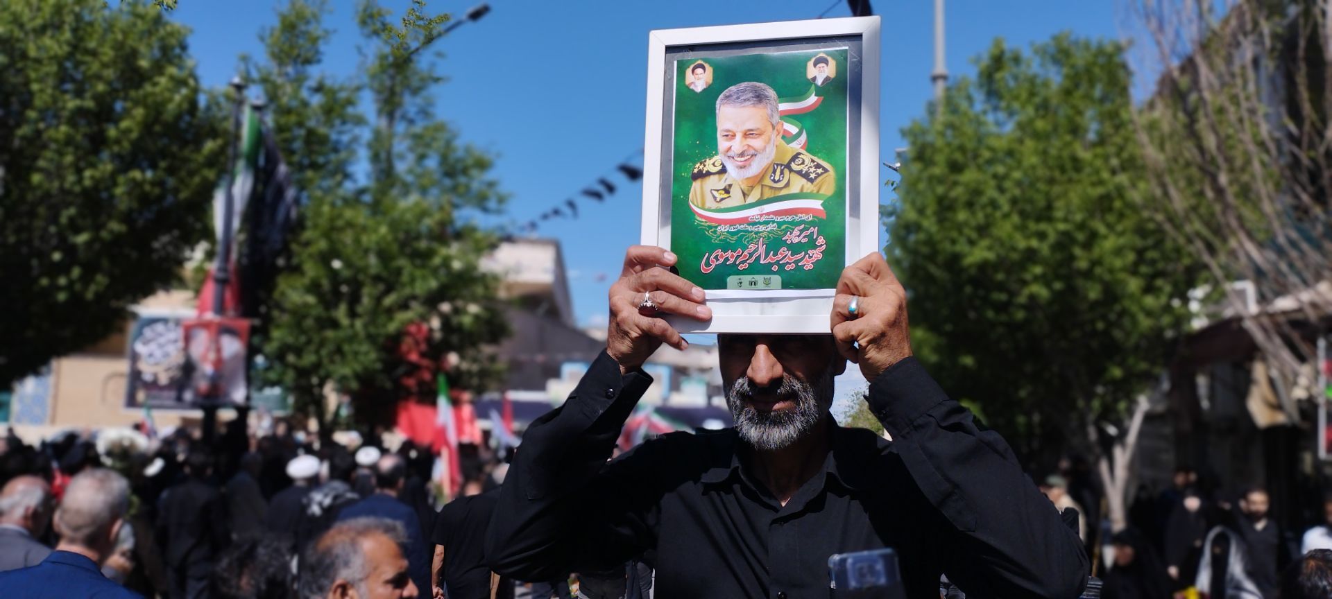 آرام گرفتن پیکر شهید سپهبد عبدالرحیم موسوی در حریم امن فاطمی