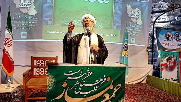 نماز جمعه در شهرستان کاشمر 