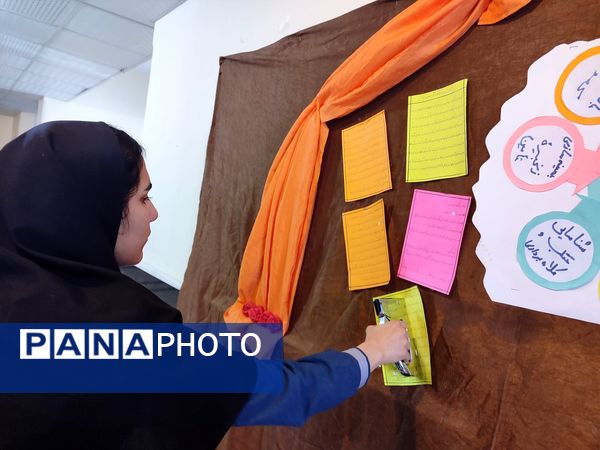 فضا‌سازی مدرسه انقلاب در هنرستان بصیرت آشخانه
