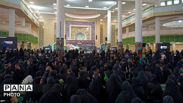 مصلی زنجان غرق در عطر علی‌اصغر(ع)