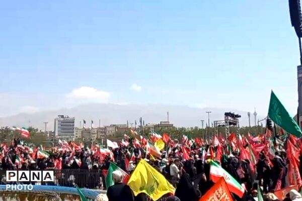 بدرقه‌ای به وسعت یک ملت؛ اشک، شکوه و تجدید عهد در آیین وداع با رهبر شهید انقلاب اسلامی