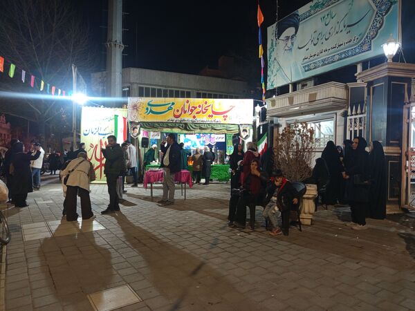 برپایی چایخانه جوانان مهدوی در نیشابور 
