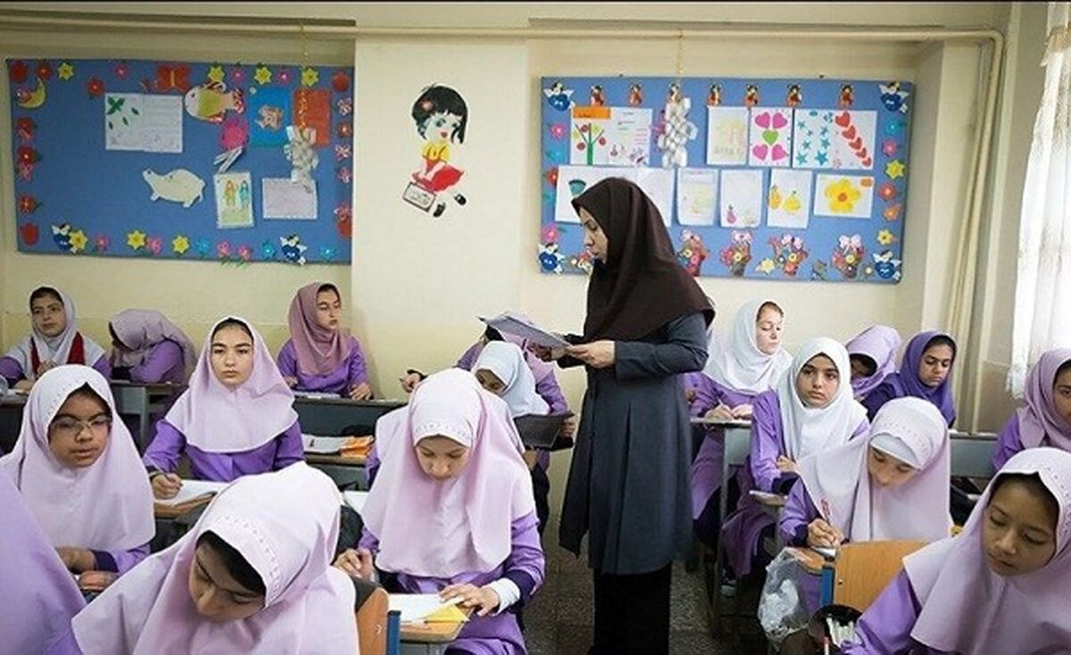 خلأ بزرگ نظام آموزشی نبود آموزش گفت‌وگو و گوش‌دادن است