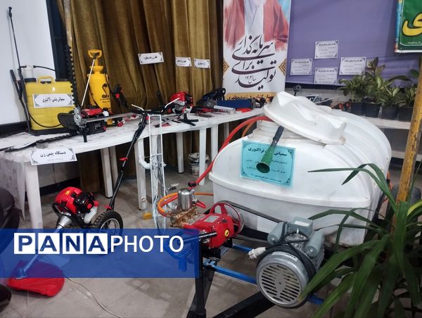 نمایشگاه پژوهش و فناوری به مناسبت هفته پژوهش در خلیل آباد