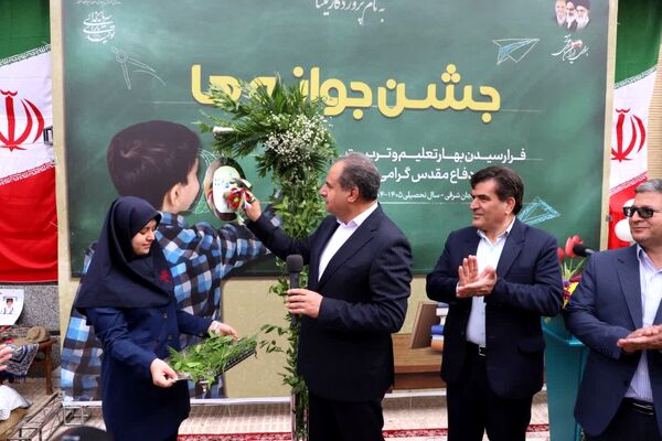 کلاس هفتمی‌های آذربایجان شرقی در «جشن جوانه‌ها»