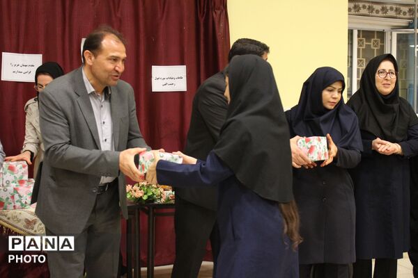 شب‌های دبیرستان  نسیبه در رمضان؛ تلفیق نور قرآن و شور افطاری