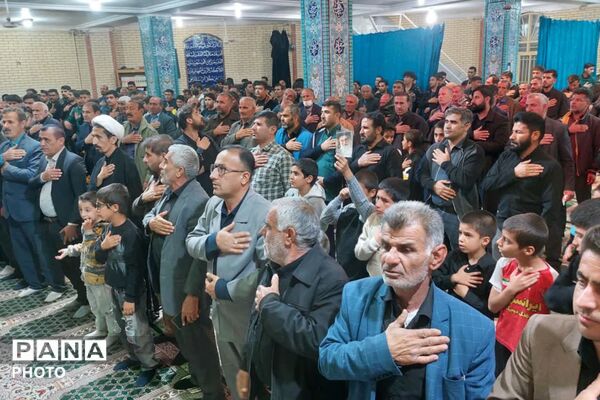 شور تماشایی قلعه رئیسی‌ها در عزای رهبر انقلاب(ره)

