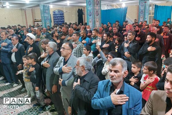 شور تماشایی قلعه رئیسی‌ها در عزای رهبر انقلاب(ره)
