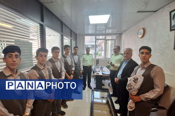 گرامیداشت هفته نیروی انتظامی در ناحیه 2 شهرری 