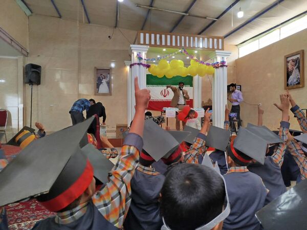 جشن الفبا دانش‌آموزان پایه اول دبستان شهید پسندیده فدافن