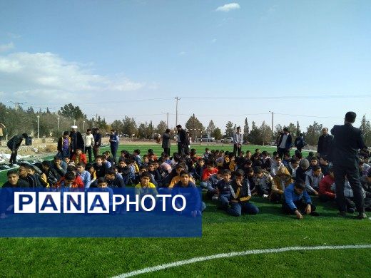 همایش تجلیل از دانش‌آموزان برتر مسابقات قرآن، عترت نماز شهرستان خلیل‌آباد 