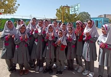 شادی در پاییز خزان