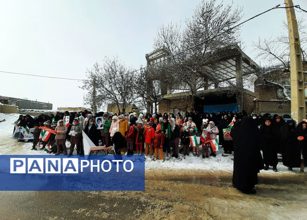 تجلی حضور مردم ولایتمدار شهر غلامان در راهپیمایی ۲۲ بهمن