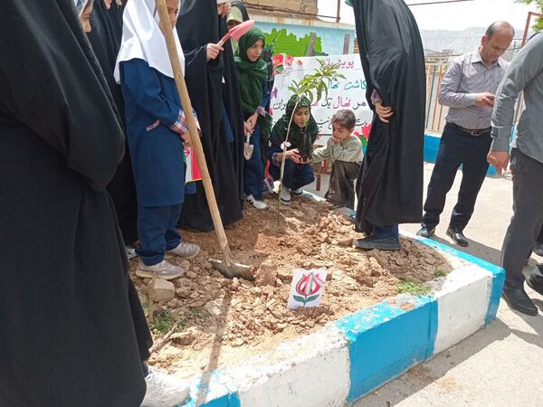 هر نهال، یک امید برای ایران