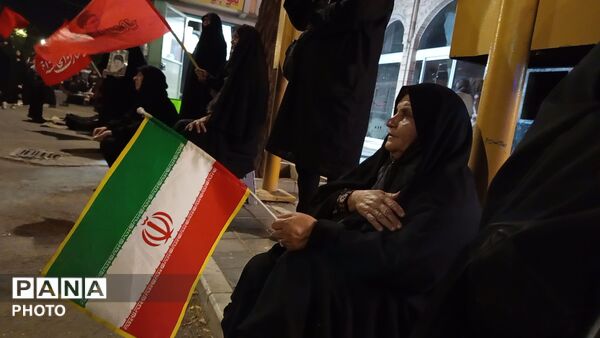 هم‌نشینی‌های همیشگی در حسینیه امام خمینی (ره)