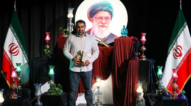 انتخاب چهره سال هنر انقلاب اسلامی استان فارس 