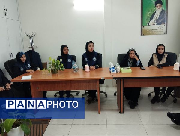 نشست صمیمانه معاون پرورشی و تربیت‌بدنی ناحیه 7 با سردبیر خبرنگاران خبرگزاری پانا 