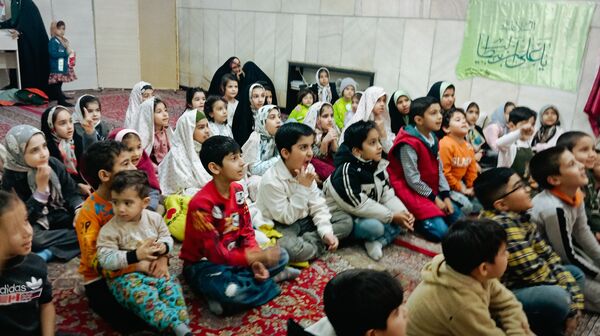 اجرای برنامه شاد برای کودکان در شهرستان کاشمر 