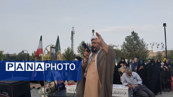 غبارروبی شهیدان گمنام در مشهد مقدس