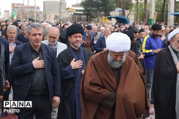 قرچک، نوروز را با اقتدا به شهدا آغاز کرد
