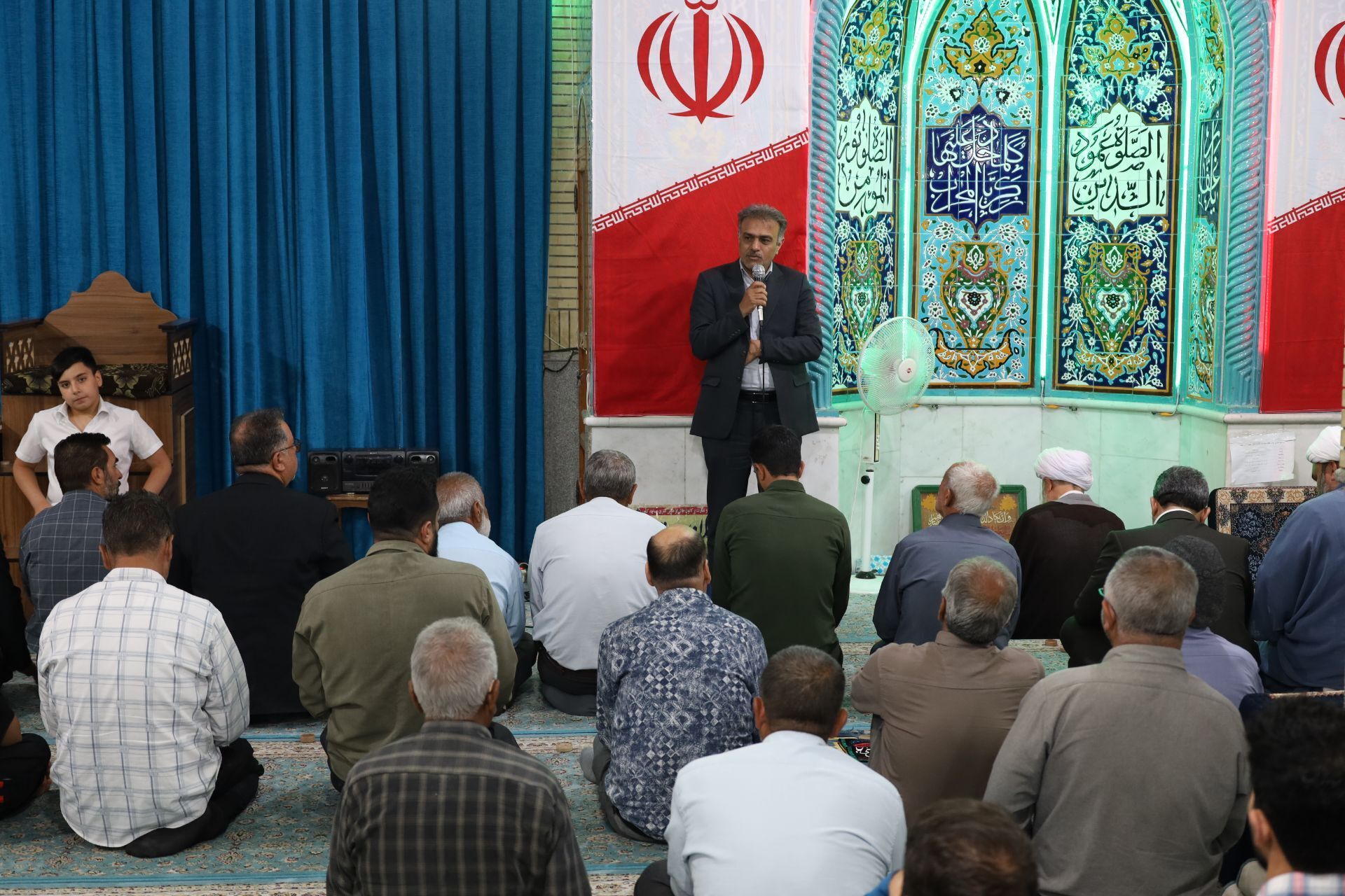 معلمان فارس جریان یادگیری را در مساجد و منازل زنده نگه داشتند