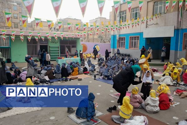 جشن میلاد آقا امام زمان(عج ) در دبستان نرجس بهارستان دو