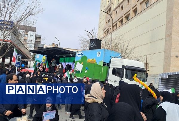 مردم در راهپیمایی ۲۲ بهمن، بار دیگر اتحاد خود را نشان دادند