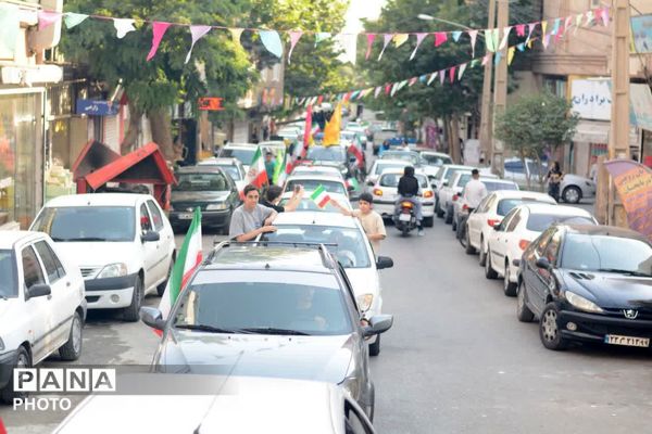 رژه خودرویی در کرج به مناسبت عید غدیر 