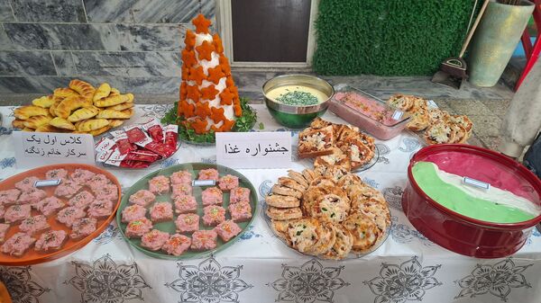 جشنواره غذای سالم در دبستان پسرانه فرهنگیان ۱