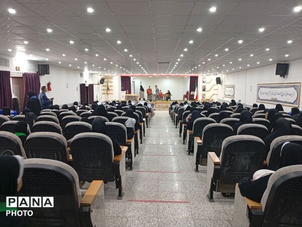 مسابقات سرود و لالایی خوانی در خلیل آباد