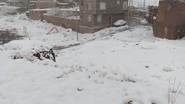 بارش برف در روستای اصقول سربیشه