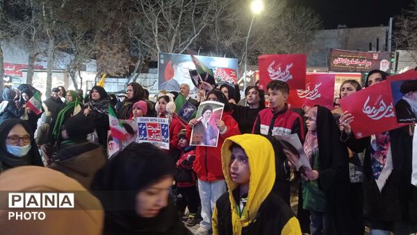 تجمع و راهپیمایی مردم ولایتمدار بجنورد در میدان شهید