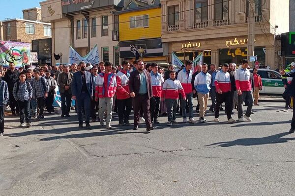 ۱۳ آبان نماد استکبارستیزی نسل جوان ایران