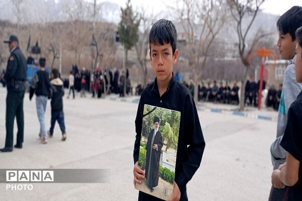 حضور گرم دانش آموزان و کودکان در اجتماع خودجوش شهر بار