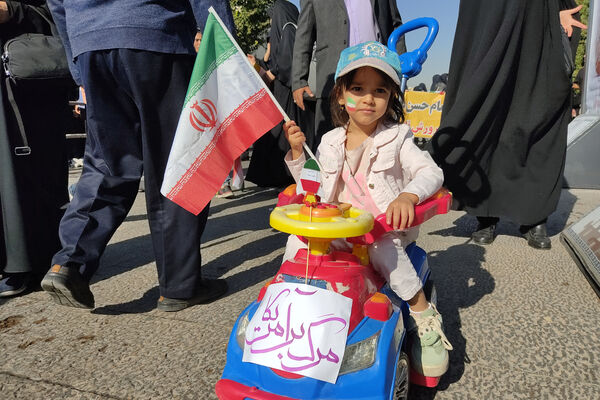 ۱۳ آبان در شیراز ؛ تجلی شور انقلابی نسل امروز