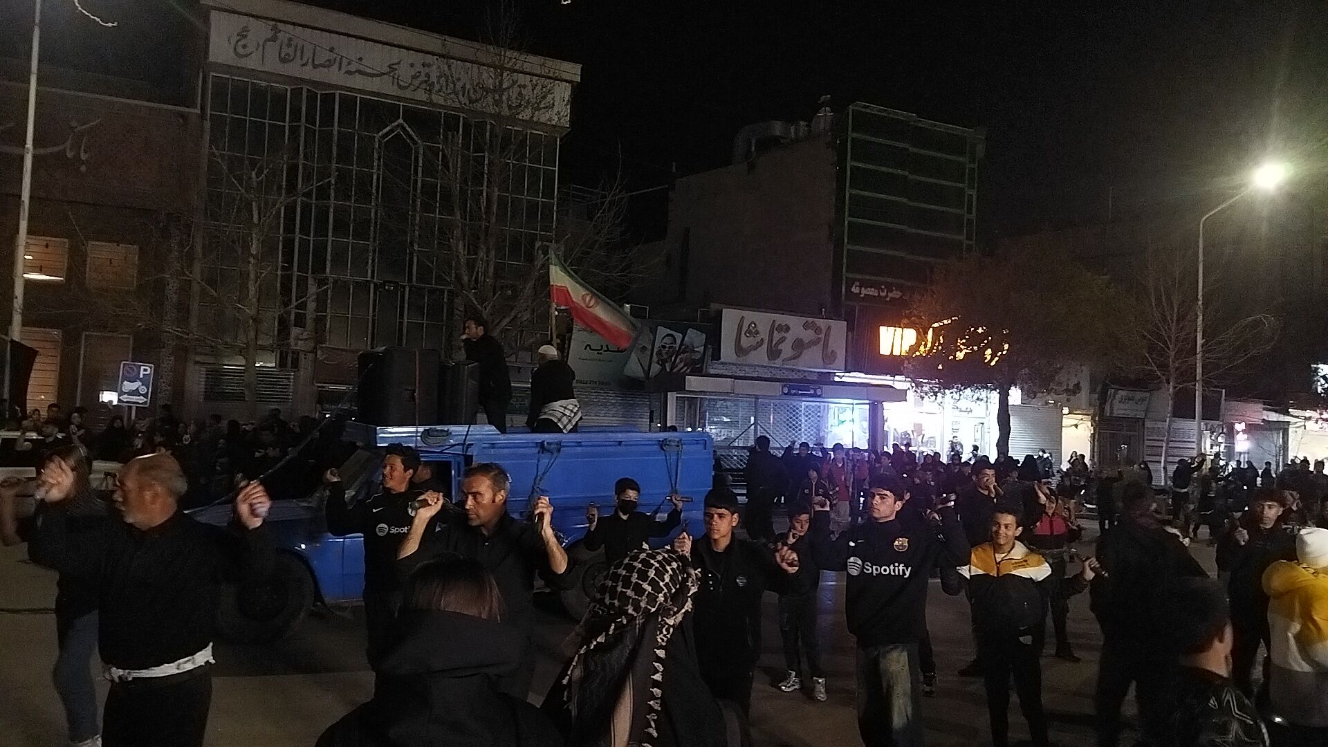 عزاداری شب نوزدهم در خیابان های نیشابور 