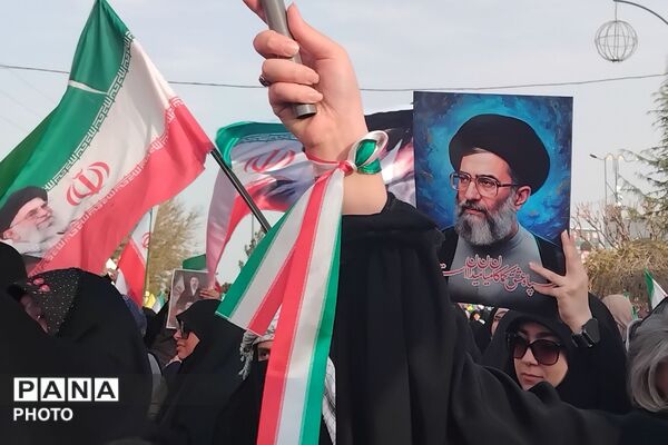اجتماع بزرگ دختران ایران به مناسبت ولادت حضرت معصومه (س) و روز دختر در پردیس