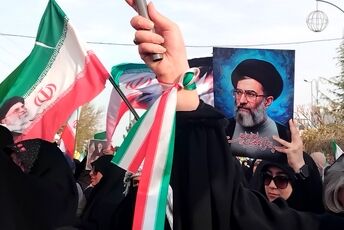 تجمع دختران ایران با عنوان «با ایران دخت» به مناسبت ولادت حضرت معصومه ( س ) در آذرشهر