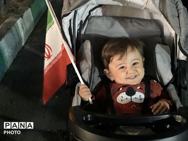 حضور کودکان در تجمعات مردمی کرج