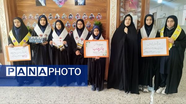 قدردانی  دختران پیشتاز دبیرستان شاهد تکتم از فرشتگان سفیدپوش بیمارستان ۱۷شهریور مشهد