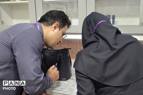 درخشش استعدادهای علمی مرحله استانی دوازدهمین جشنواره نوجوان خوارزمی در بهارستان‌دو