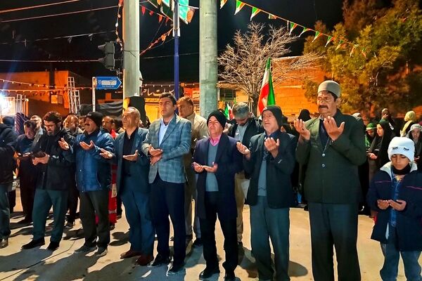 قرائت دعای توسل برای پیروزی رزمندگان جبهه مقاومت در موج سی و نهم حماسه شهرستان مارگون
