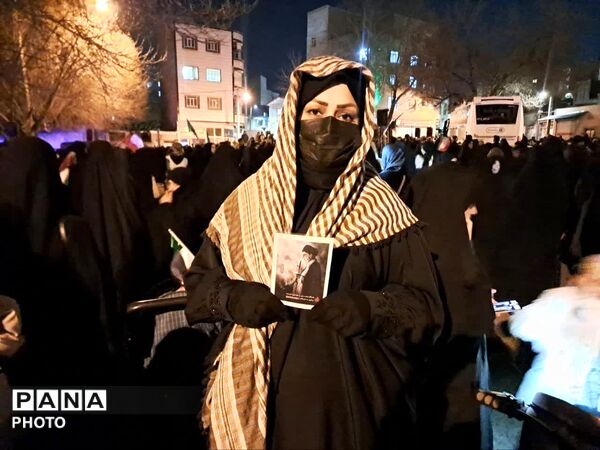 حماسه حضور مردم تویسرکان در شب ششم شهادت رهبر انقلاب