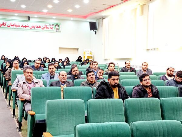 جلسه جهاد تبیین با موضوع بررسی مسائل سیاسی ایران و جهان در کاشمر