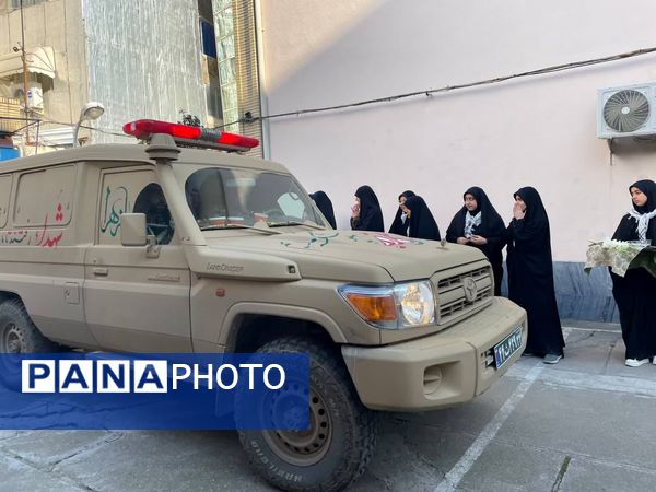 استقبال از شهید خوشنام در دبیرستان شاهد ساری 