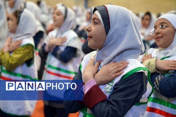 مانور یاوران انقلاب در دبستان دخترانه حاج حسن اصلانی ۲