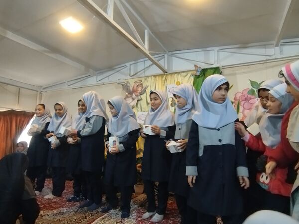 مراسم جشن ولادت حضرت رقیه (س) و تجلیل از دانش‌آموزان برتر آموزشی و پرورشی دبستان شاهد حاج تقی آقا بزرگ مشهد