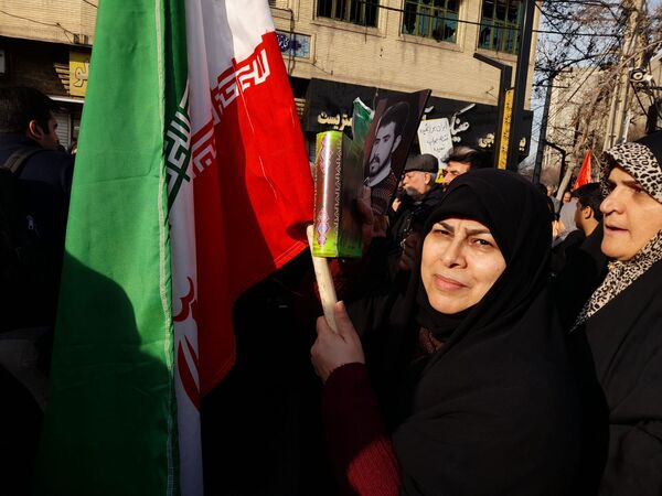 اجتماع بزرگ مردم فردیس همزمان با سراسر کشور در راهپیمایی 22 دی