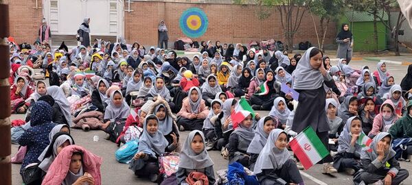 جشن روز دانش آموز در دبستان آیت الله هاشمی رفسنجانی