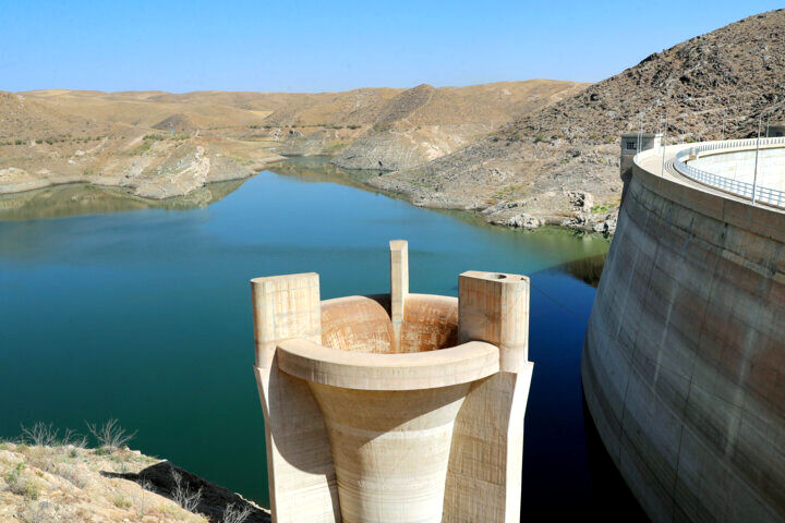 ۶۴ درصد ظرفیت سدهای کشور خالی است
